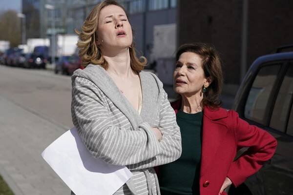 Lang lebe die Königin - Z filmu - Marlene Morreis, Hannelore Elsner