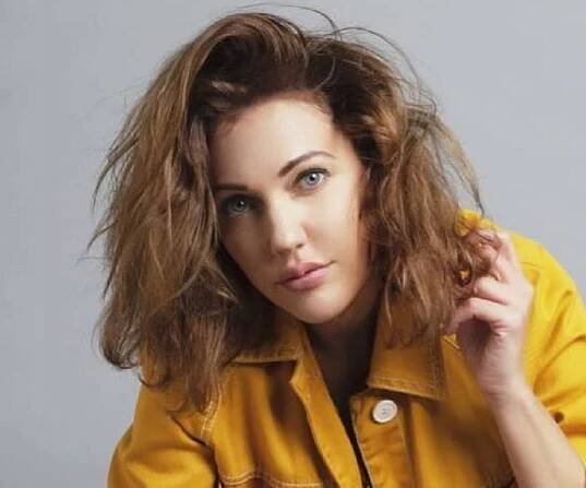 Meryem Uzerli Biography - Facts, Childhood, Family Life & Achievements