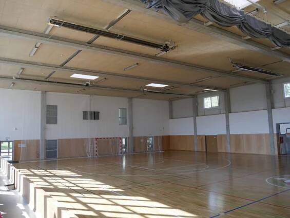 Tělocvična ZŠ Buchlovice (hala Cihelna) - tmavé zářiče Inframax EURAD | reference 4heat vytápění hal