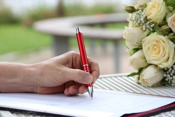 Vláda podpořila novelu zákona o matrikách. Dotkne se změn příjmení. - Advokátní deník