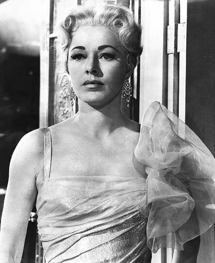 Eleanor Parker dies at 91; played baroness in 'The Sound of Music' - Los Angeles Times