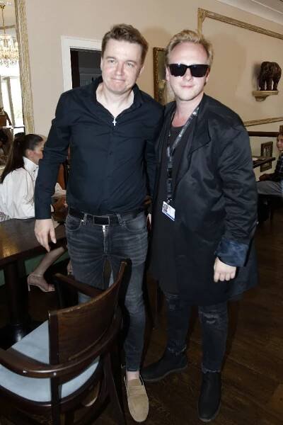 FOTO: Štěpán Kozub hraje v novém filmu Petra Kolečka Zbožňovaný. – stránka 154