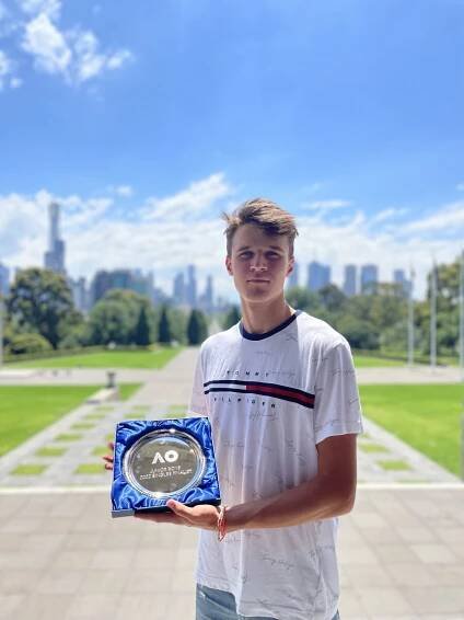 Česká stopa na Australian Open. Šestnáctiletý tenista Jakub Menšík zabojoval ve finále jako lev. - All 4 fun