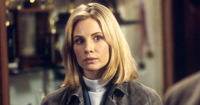 '90s Movie Actress, 54, Is Literally Glowing in New Instagram Photo: 'Absolutely Gorgeous'