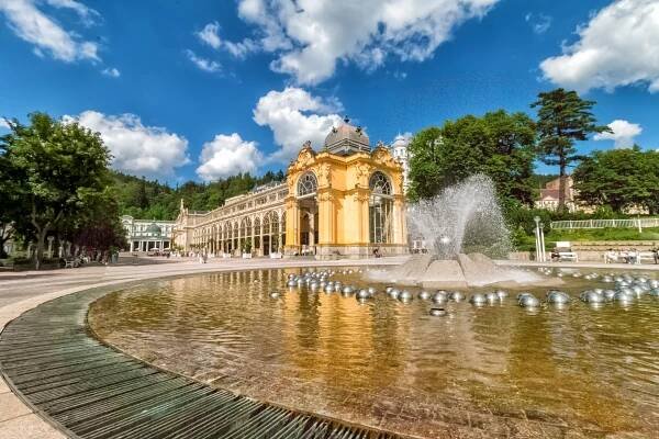 Nejlepší hotely v Mariánských Lázních: Kde najdete luxusní wellness a lázeňskou péči?
