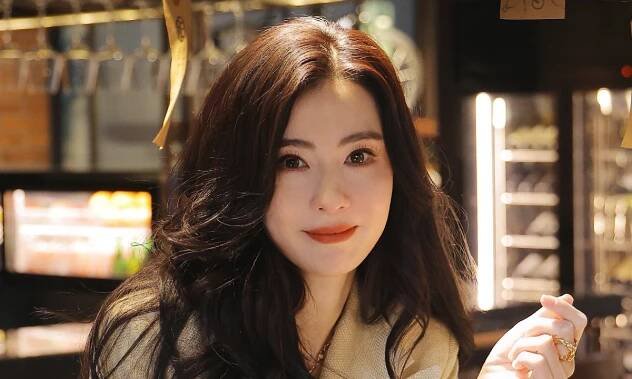Cecilia Cheung stuns with sophisticated fashion sense