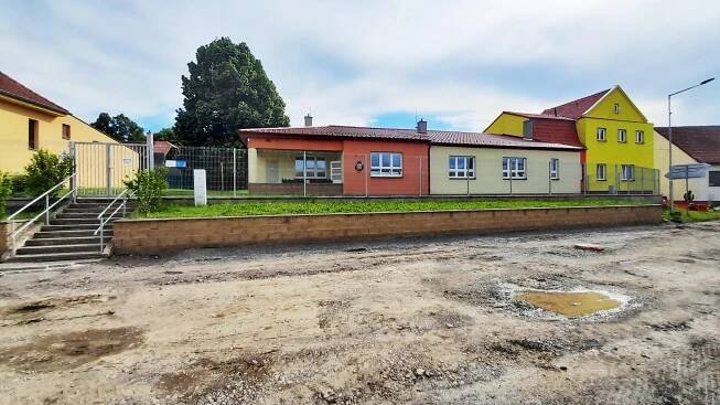 Mateřská škola, Uherčice, okres Znojmo (Mateřská škola) • Mapy.com