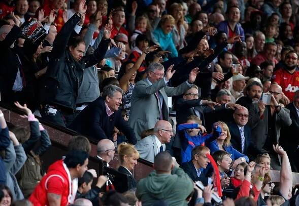 VIDEO Takhle jede Alex Ferguson mexickou vlnu