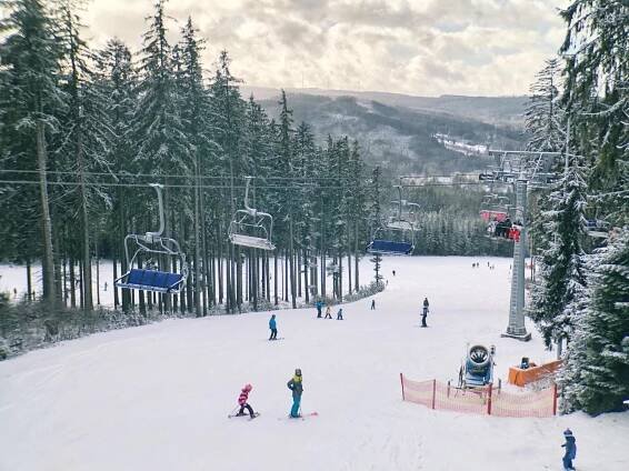SKIAREÁL LIPNO: Aktuální víkendová nabídka: Tříkrálová akce pro děti a otevření další sjezdovkyZa krásnější Vimperk
