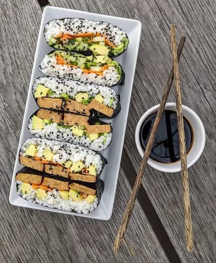 Japonské sendviče onigirazu