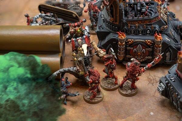 Battle-reports.org - Warhammer 40k 4th edition: World Eaters vs Witch hunters 1500pts game