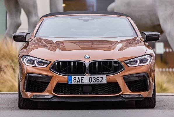 Úžasný kus techniky, nebo nabubřelý symbol statusu? BMW M8 Competition v kabrioletu je vrchol éry sportovních aut