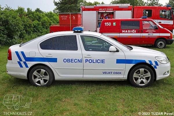 Obecní policie Velký Osek - Škoda Octavia II - TECHNIKAIZS.cz