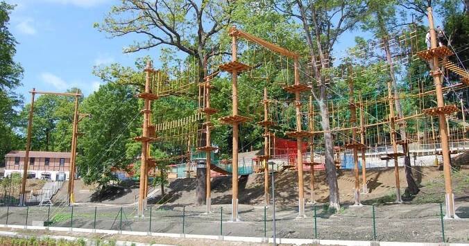 Lanové centrum Trinity Cheb - objevte zábavu pod chebským hradem - Po Česku