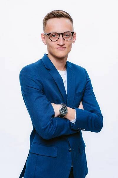 Vítejte! Jsem Marek Jindra, váš realitní makléř.