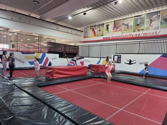 Výlet do Jump Arény se povedl na jedničku! - 18. ZŠ Most