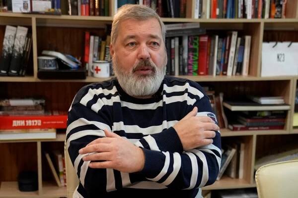 Ruský novinář vydraží svoji Nobelovku: Výtěžek pošle ukrajinským uprchlíkům