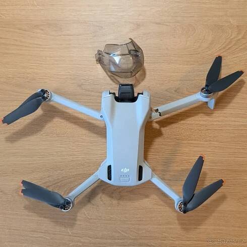 DJI Mini 3 zlomené rameno
