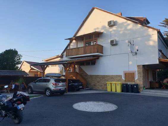 Apartment with pool 350 meters from the lake Balaton in Nimrod Street at Balatonfenyves | Balatonfenyves rent villa Hungary