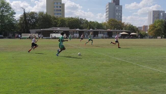 Fotbalový areál se stadionem? Praha 8 chystá velkou proměnu Bedřichovské