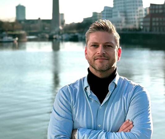 Robert Geiss wird neues Testimonial für sportwetten.de: Eine Partnerschaft voller Glamour, Leidenschaft und Sicherheit