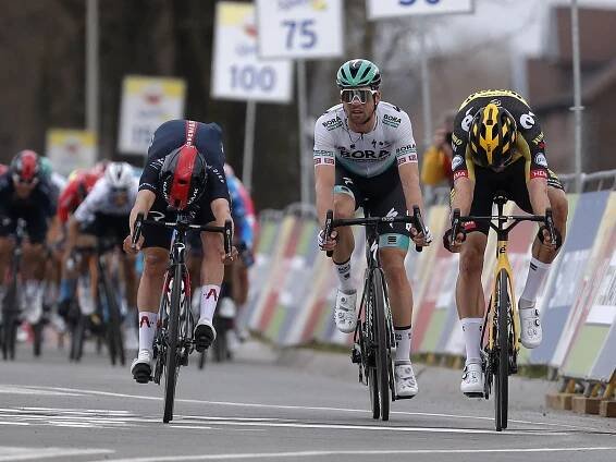 Wout van Aert wins Amstel Gold Race in photo finish