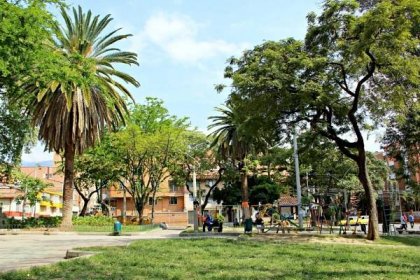 Parque de La Floresta: A Calm Oasis in a Bustling Urban Center