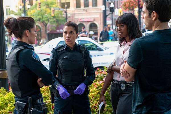 Rookie Blue - Návrat domů - Z filmu - Missy Peregrym, Rachael Ancheril, Enuka Okuma