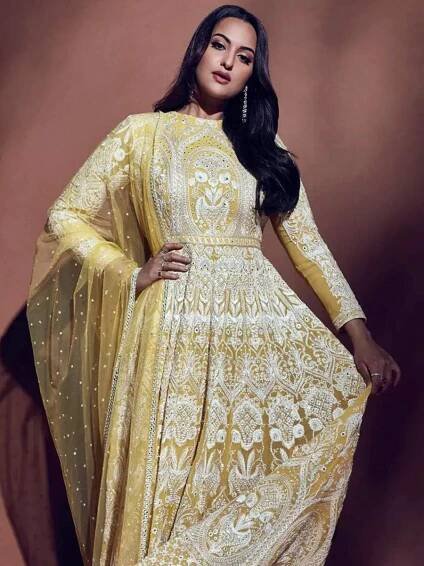 Sonakshi Sinha captivates in stunning ethnic ensembles