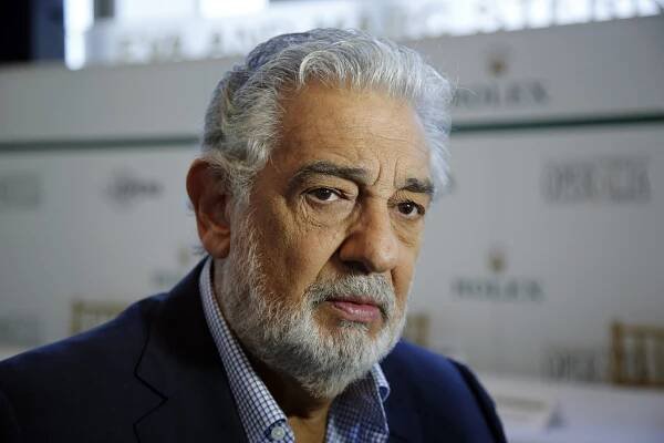 Plácido Domingo se omluvil za sexuální obtěžování. Předtím vinu popíral