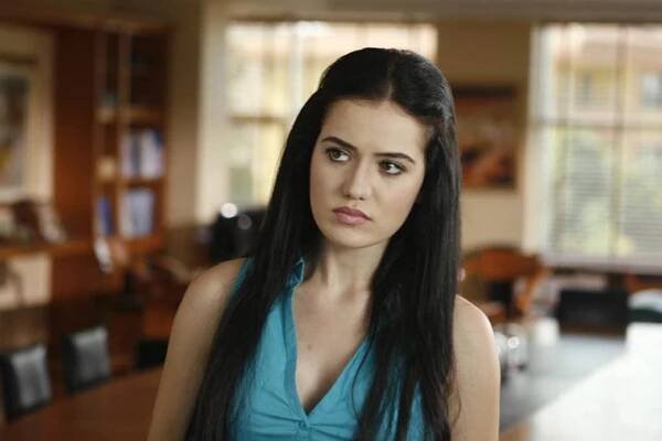 Aşk Tutulması - Z filmu - Fahriye Evcen