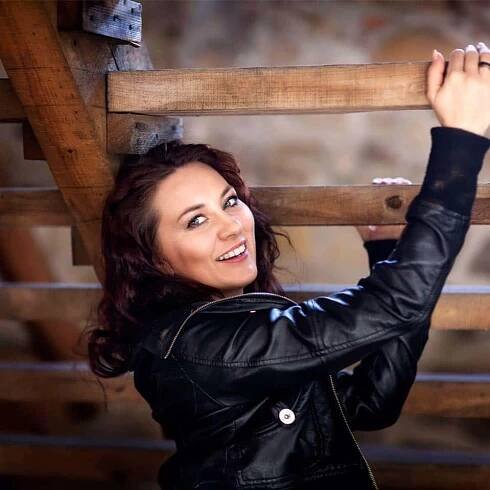 Výjimečná kombinace, vzácné uvedení, mistrovský soprán. Filharmonie Brno uvádí Páté symfonie Kabeláče a Šostakoviče
