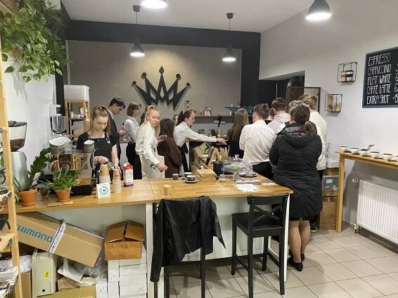 Jak se praží káva? - Hotelová škola Poděbrady