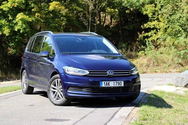 Volkswagen Touran 1.5 TSI DSG People (2025)