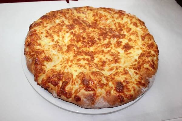 Arménsko-kavkazská kuchyně: holubci, chačapuri i menu se šašliky pro 2 osoby v restauraci na Smíchově