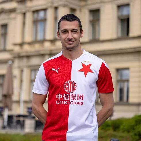 Ivan Schranz v drese Slavie Praha. 