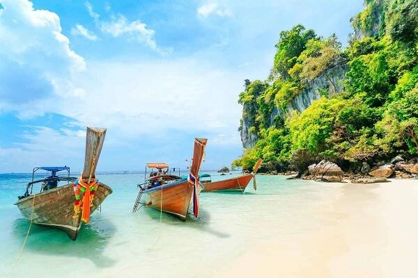 THAJSKO: Phuket z Viedne s letenkami od 569€