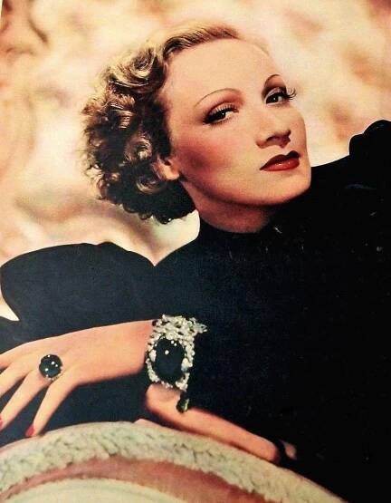 Modrý anděl, který čelil Hitlerovi. Marlene Dietrich se narodila před 120 lety