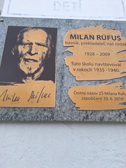 Vzdali úctu Milanovi Rúfusovi