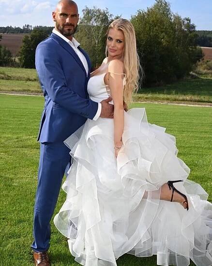 10 měsíců po svatbě krize. Charlotte Štiková odešla od manžela, azyl našla u sestry Ornelly. Dlouho se tam ale neohřála