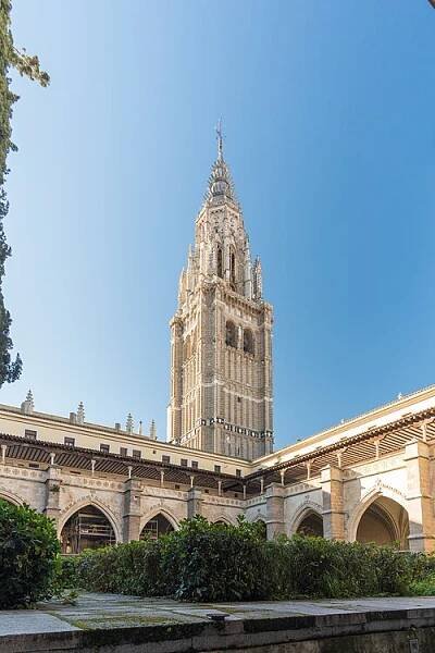 Toledo Cathedral - Wikipedia