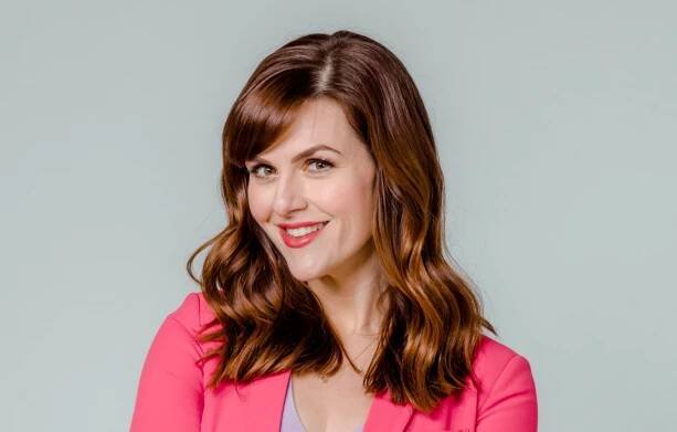 8 Surprising Facts About Sara Rue