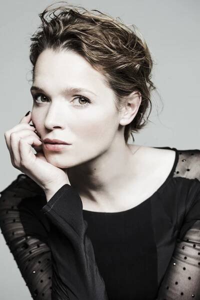 Karoline Herfurth - Acting her heart out