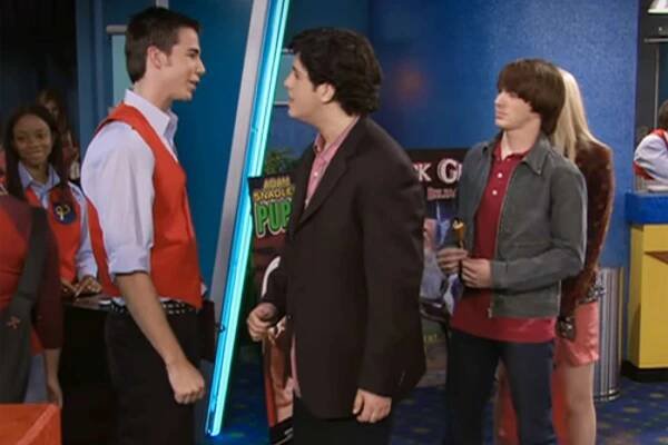 Jerry Trainor, Josh Peck and Drake Bell Drake and Josh Season 3, Episode 3: We're Married