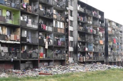 Demolice paneláku na sídlišti hrůzy: V romském ghettu chystají nové byty!