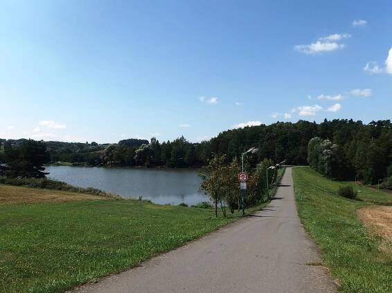 Soubor:Horní Těšice, přehrada.jpg