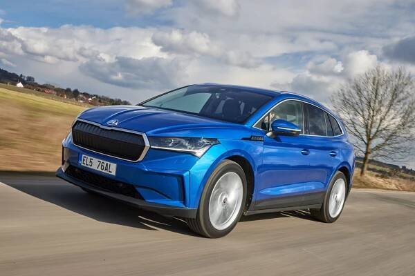 ŠKODA AUTO představí na veletrhu čisté mobility e-SALON nejen své vozy, ale i navazující služby