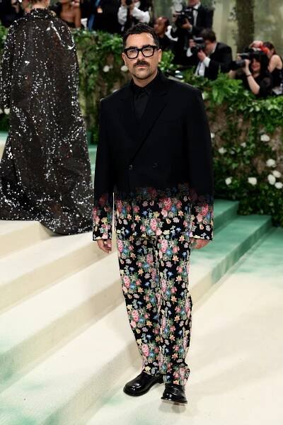 Met Gala 2024 Looks: See Every Celebrity's Red Carpet Outfit - Business Insider
