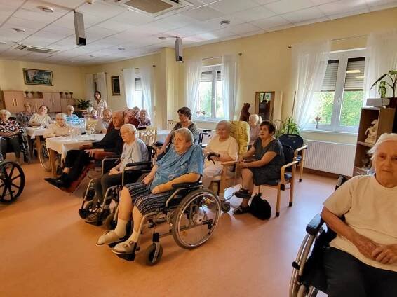 Oslavenci za měsíc červenec - Oficiální stránky Domov pro seniory Heřmanův Městec
