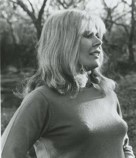 Loretta Swit | Best collection vintage photography from the past on Vintagelovelies.com